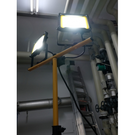 Brennenstuhl Dvojitá LED lampa JARO 6000 T so statívom, 2 x 2930 lm, 2 x 30 W, IP65