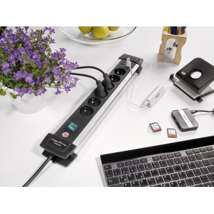 Brennenstuhl Elektrická rozvodka Premium-Alu-Line s USB nabíjaním 6-násobná, 3 m H05VV-F 3G1,5