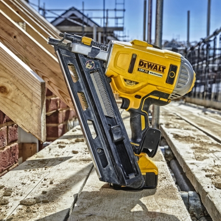 DEWALT KLINCOVACKA BEZUHLIKOVA 18V 5,0Ah DCN692P2