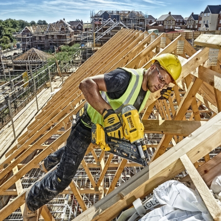 DEWALT KLINCOVACKA BEZUHLIKOVA 18V 5,0Ah DCN692P2