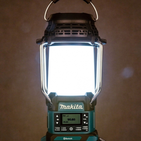 MAKITA AKUMULÁTOROVÉ RÁDIO S LAMPOU DMR057