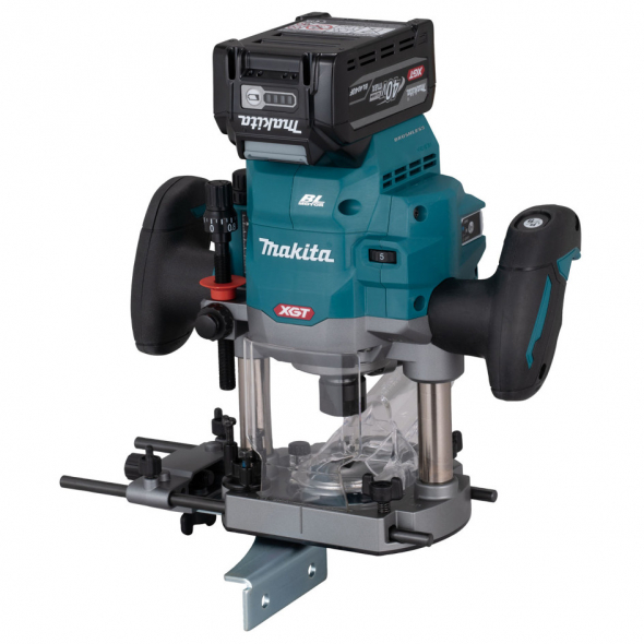 MAKITA Akumulátorová fréza RP001GM201