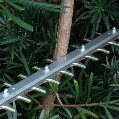 MAKITA AKUMULÁTOROVÉ NOŽNICE NA ŽIVÉ PLOTY UN001GZ