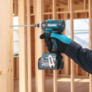 MAKITA AKUMULÁTOROVÝ RÁZOVÝ SKRUTKOVAČ TD004GZ