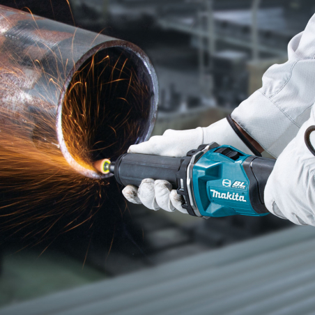 MAKITA AKUMULÁTOROVÁ PRIAMA BRÚSKA GD001GZ