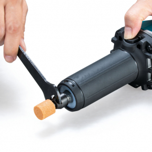 MAKITA AKUMULÁTOROVÁ PRIAMA BRÚSKA GD001GZ