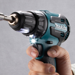 MAKITA AKUMULÁTOROVÝ VŔTACÍ SKRUTKOVAČ S PRÍKLEPOM DHP490SFJ