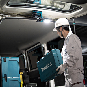 MAKITA AKUMULÁTOROVÁ PRACOVNÁ LED LAMPA ML013G